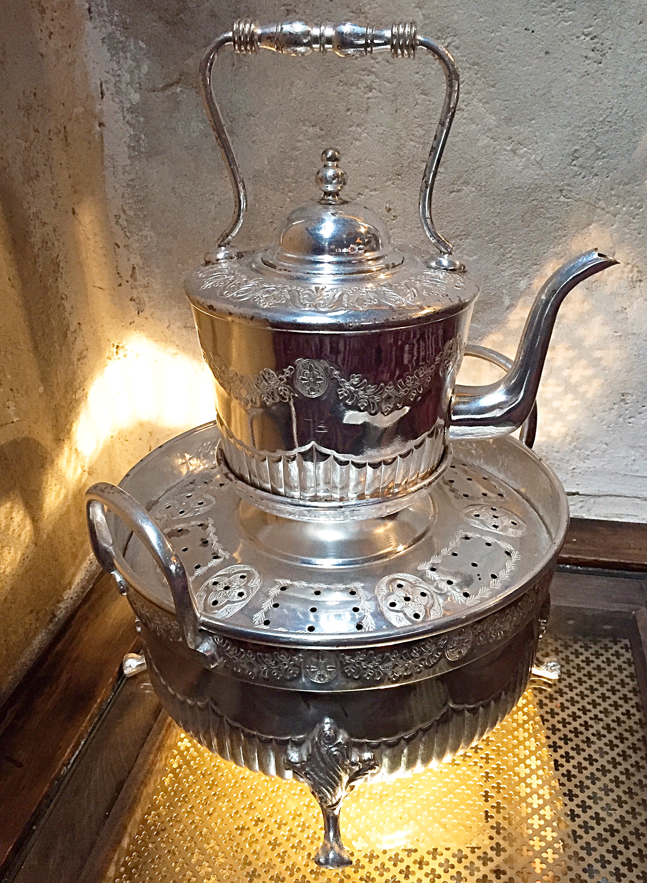 Mint Tea pot - Momo restaurant review, Mayfair London