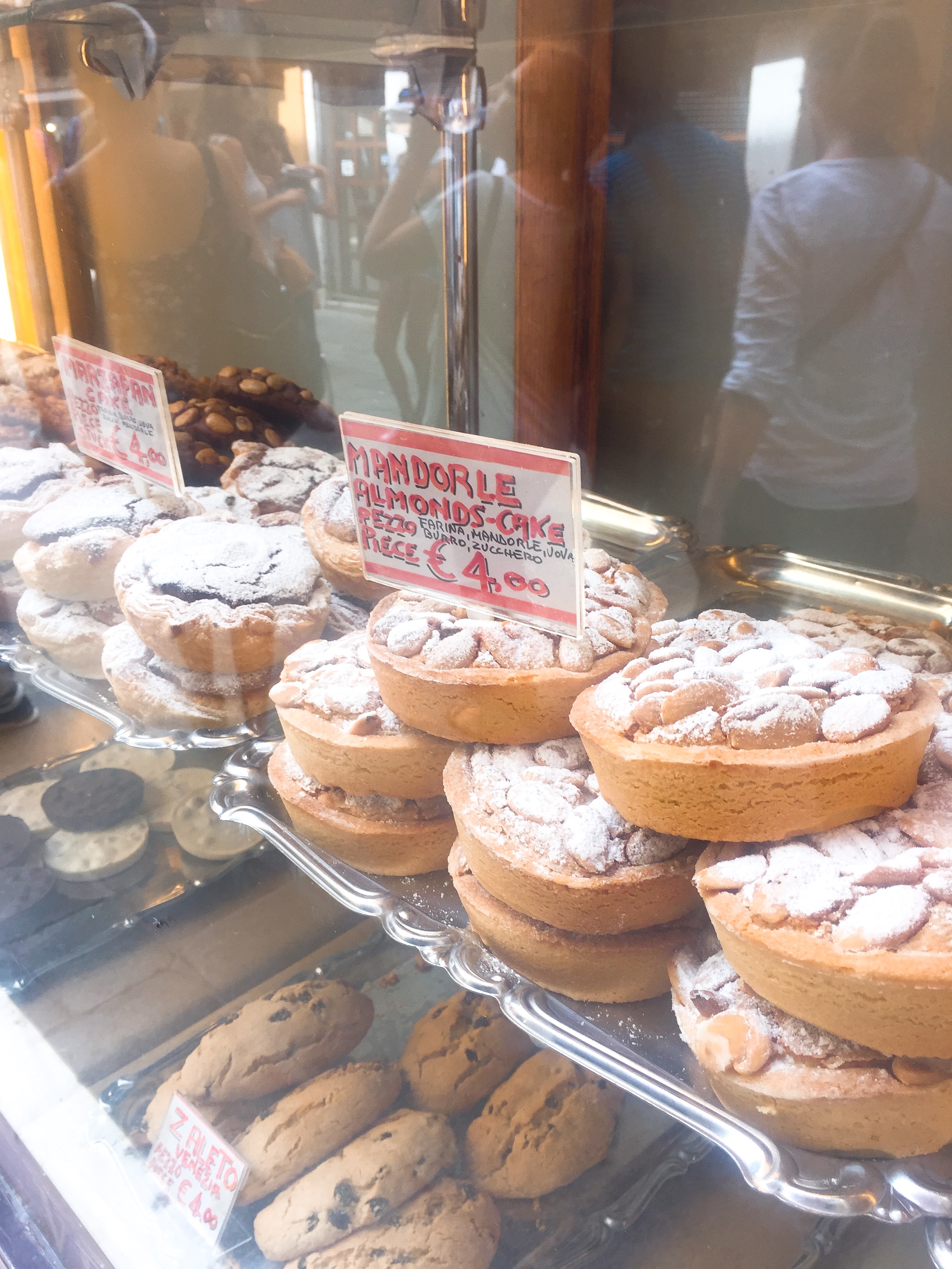 Italian Pastries - Venice Travel Guide 