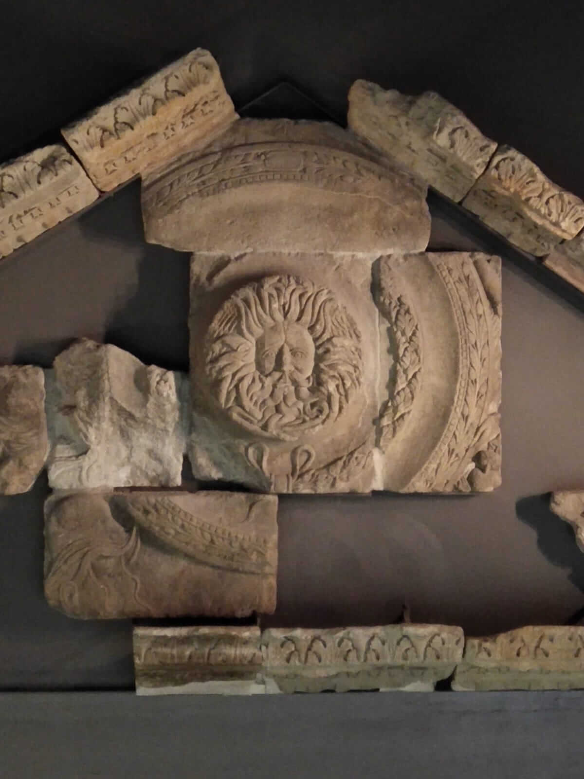 Roman Baths symbol