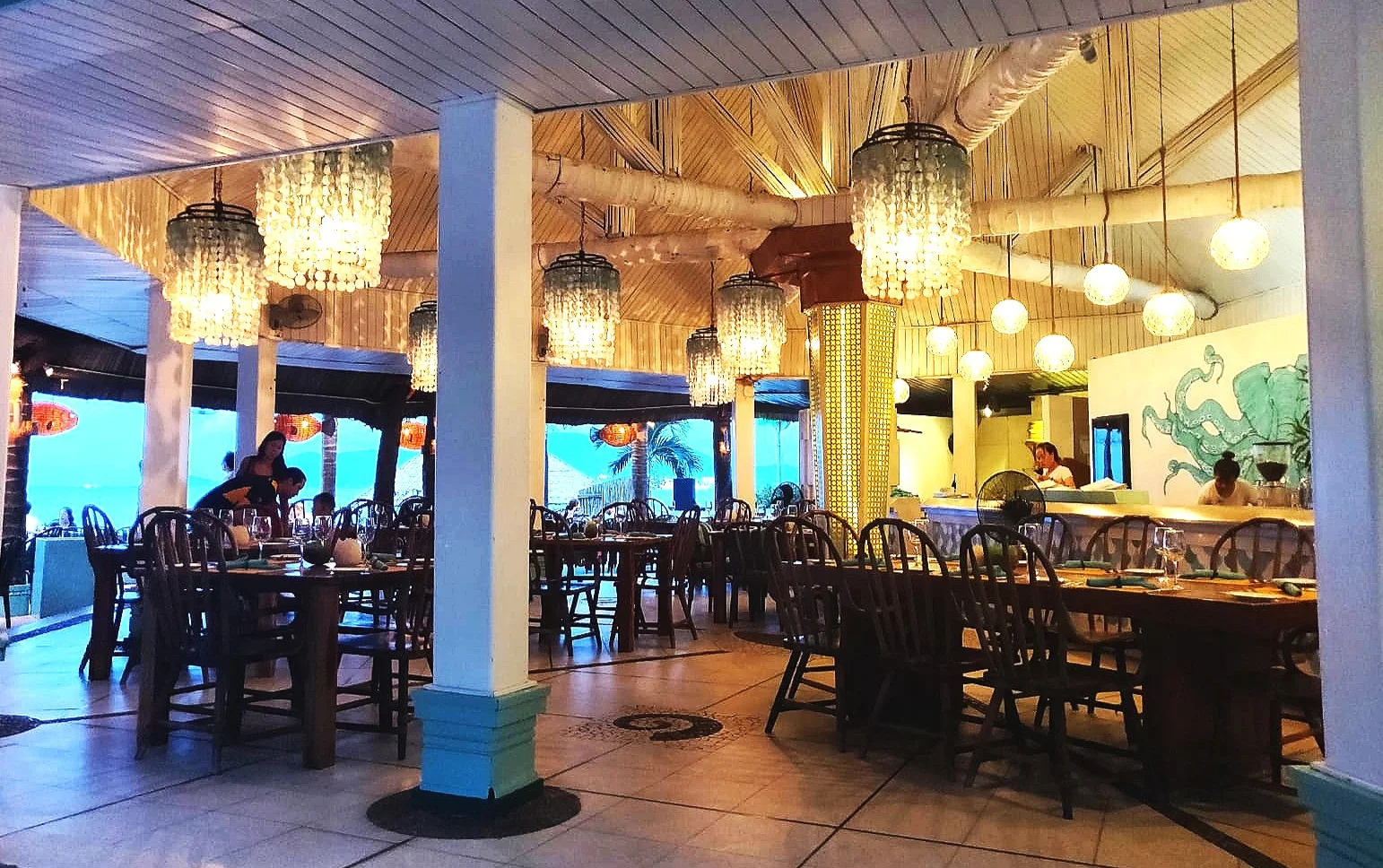 Sailing Club, Nha Trang: Dine, relax and party on Nha Trang beach