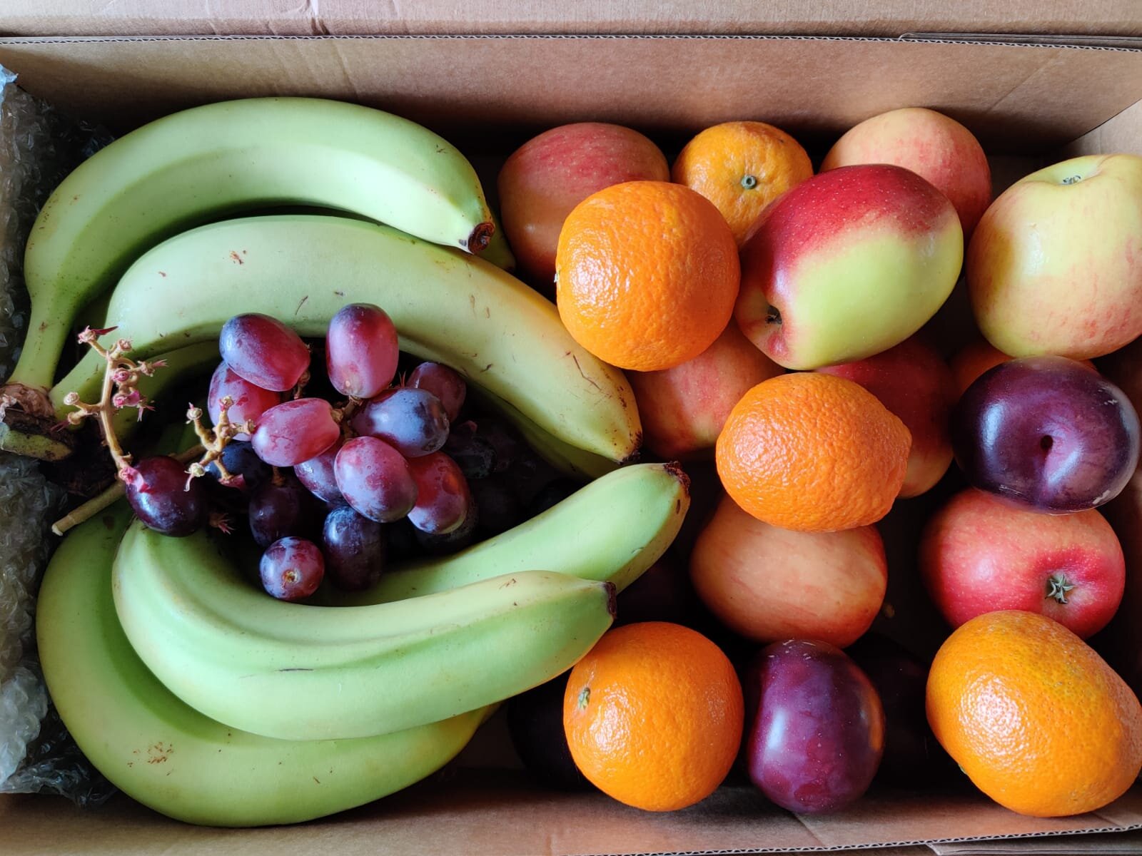 Friendly Fruit Box