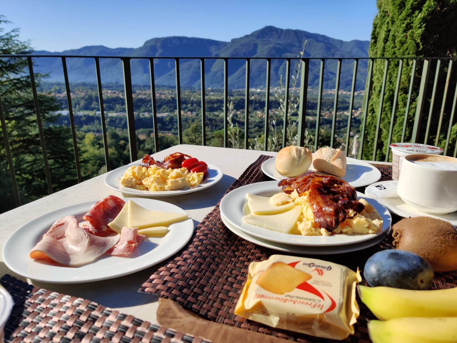 Breakfast Renaissance Tuscany Il Ciocco Resort and Spa