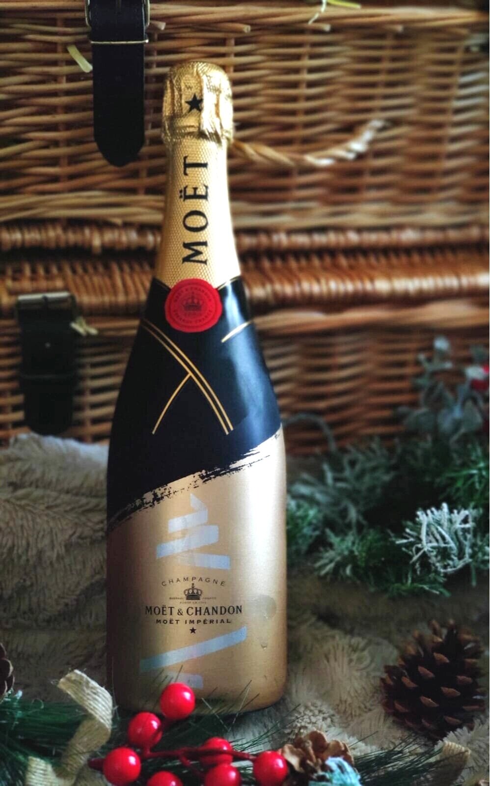 Moet christmas champagne