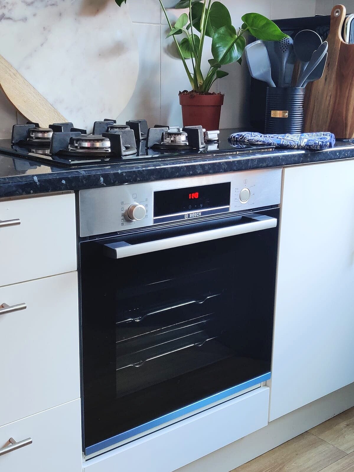 Bosch Serie 4 - Built in Electric Single Oven - Review — Her Favourite Food  & Travel