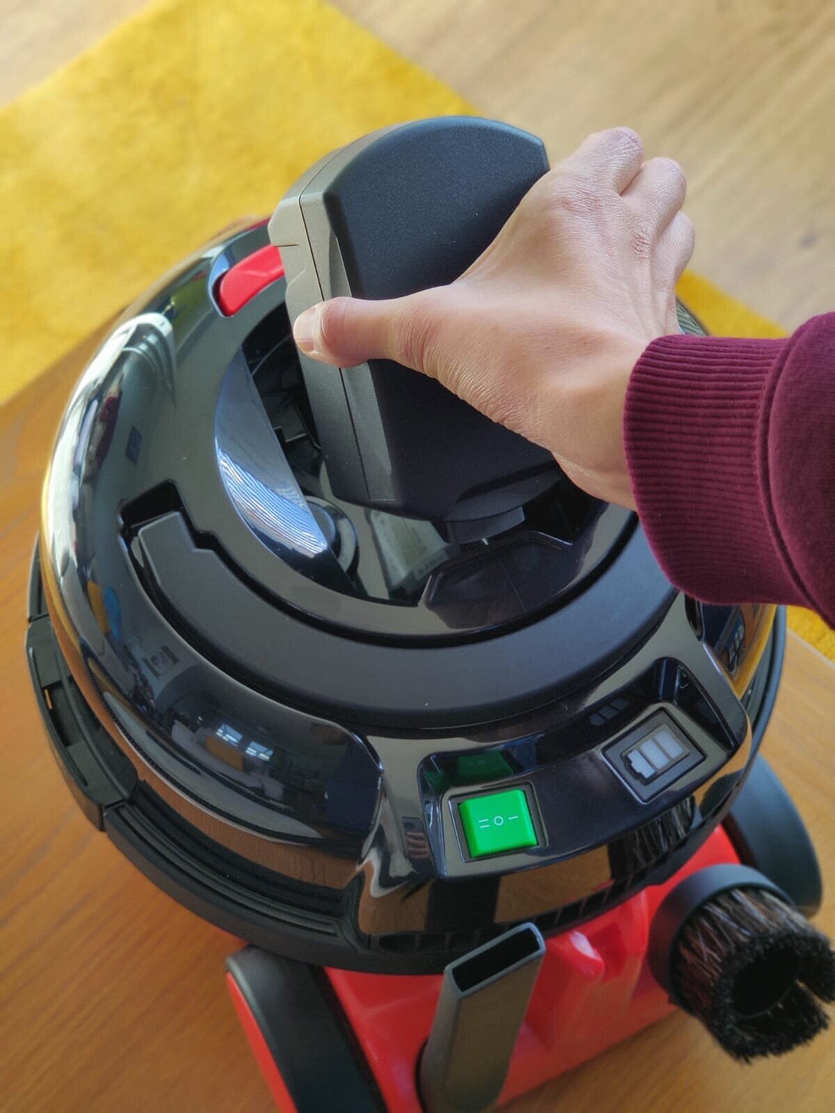 Henry Cordless Vacuum Review