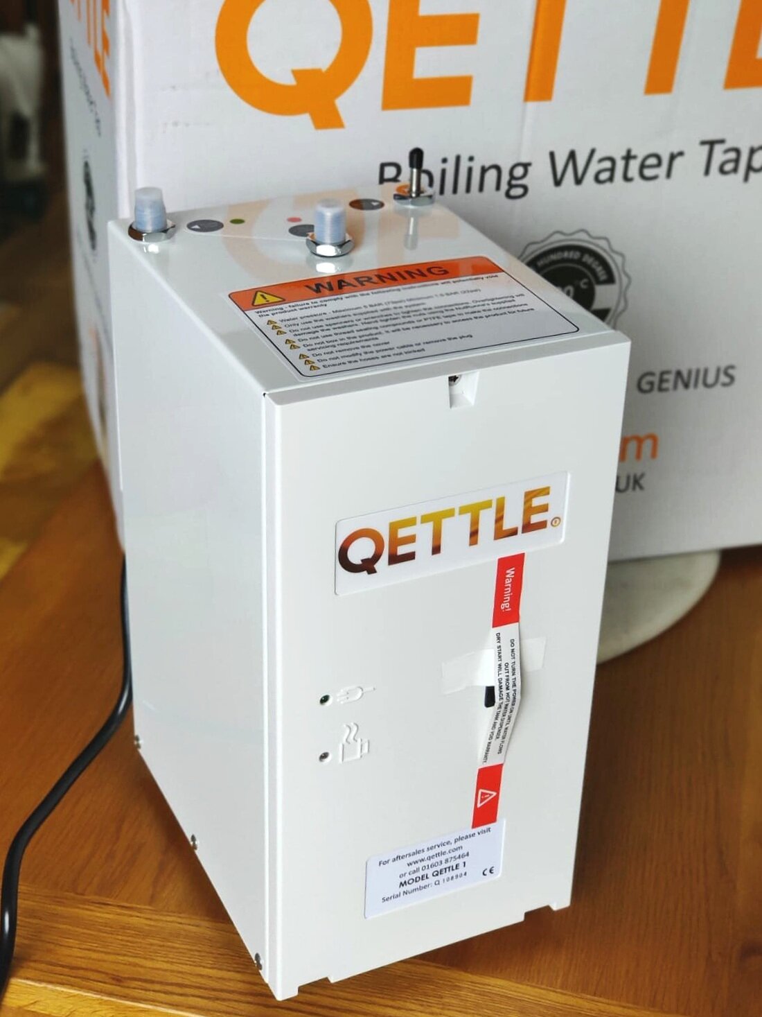 Qettle boiling water tap in the box