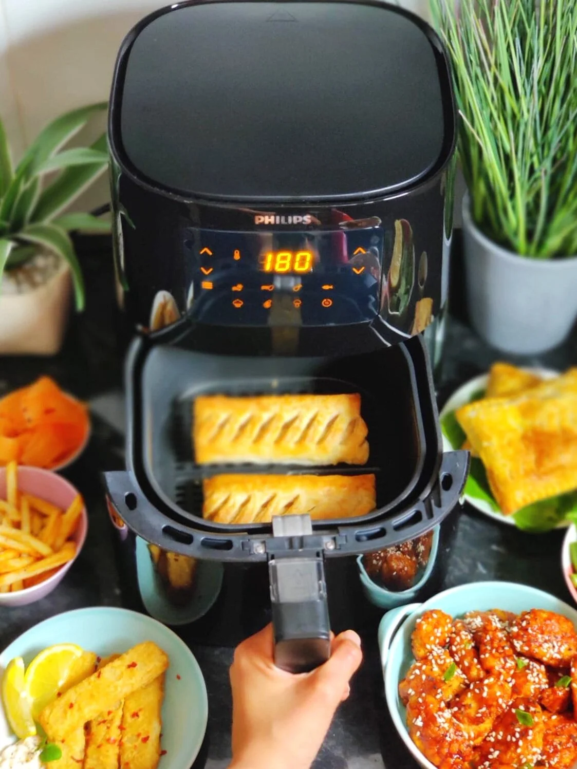 Philips Essential Airfryer Review — Her Favourite Food & Travel