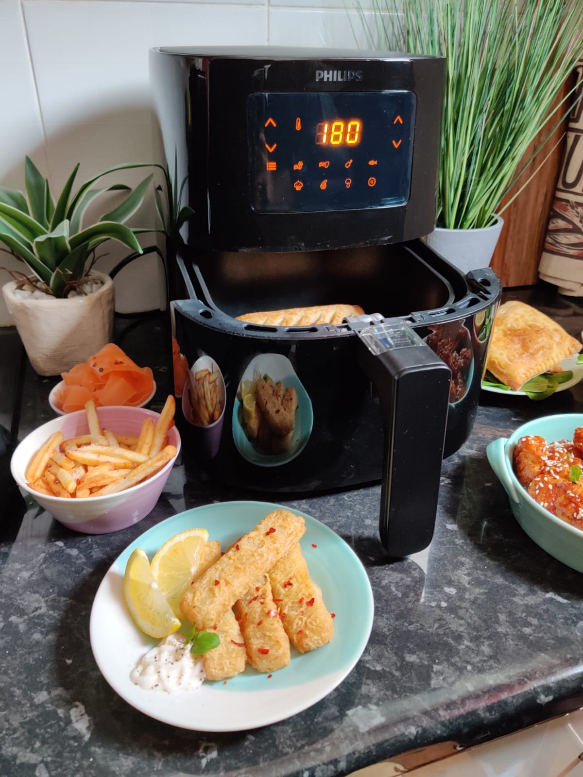 Philips Essential Air Fryer, 4.3 qt.