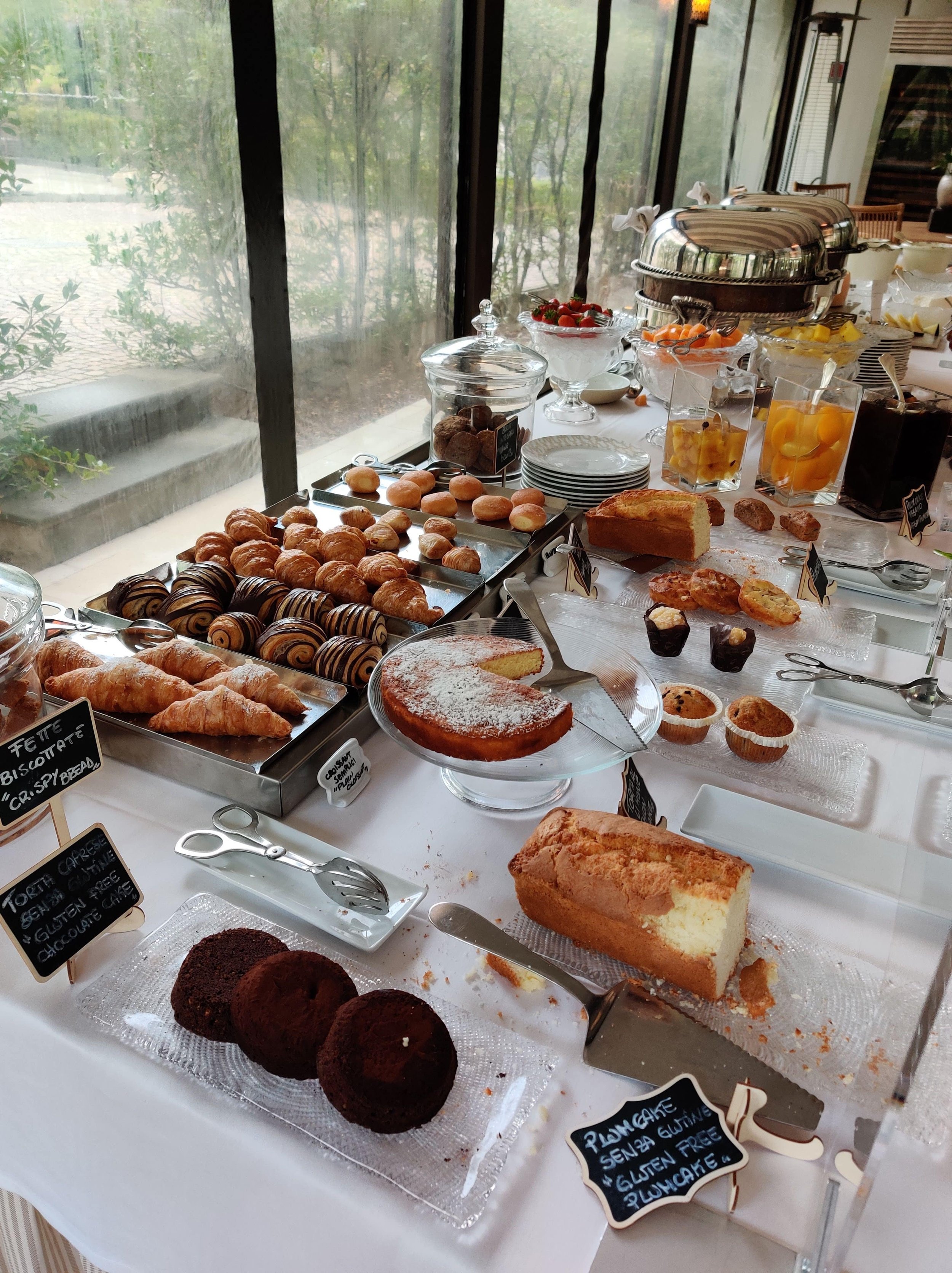 Villa Cora Florence breakfast