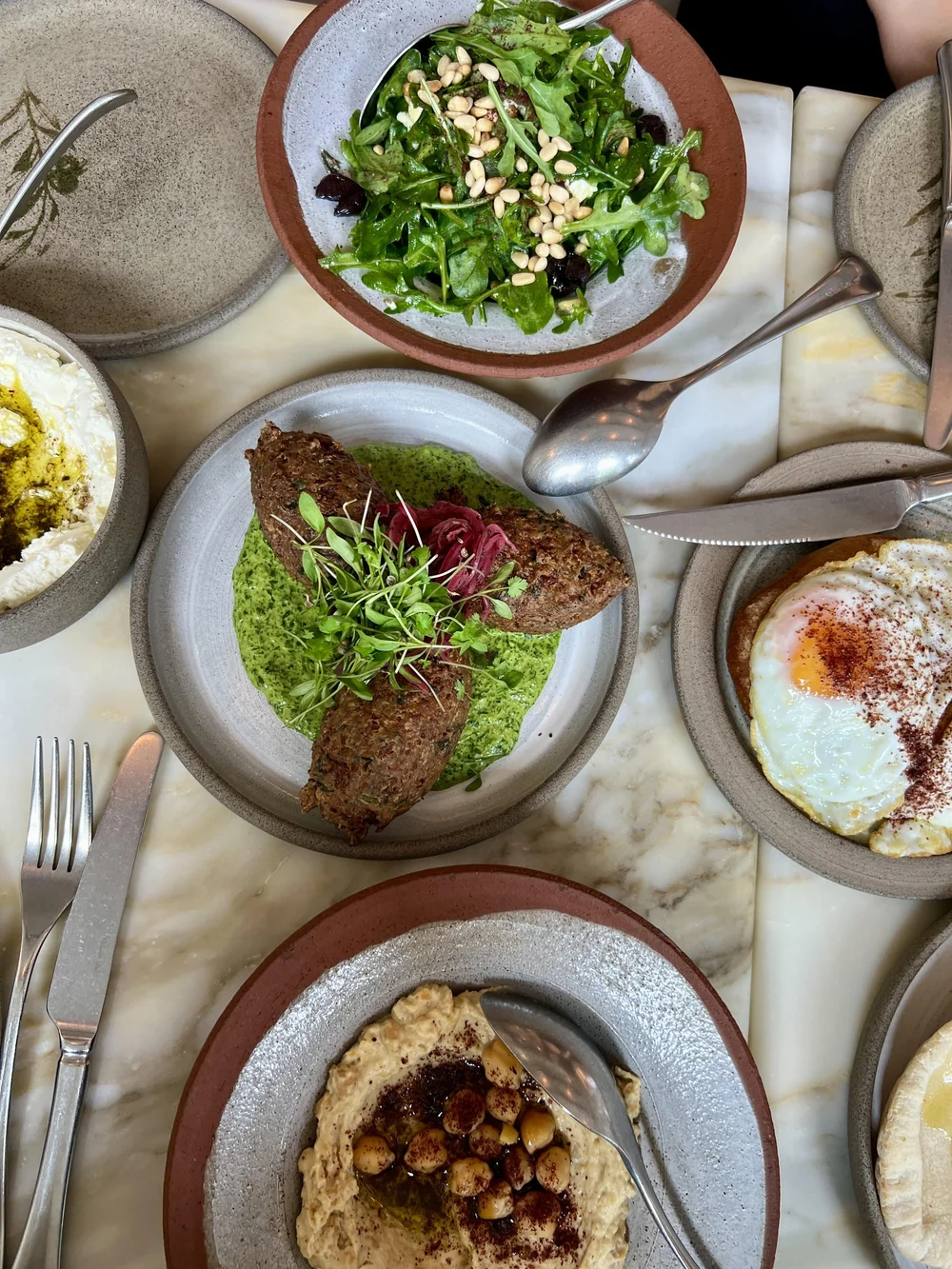 Akub review Noting Hill 2.jpg