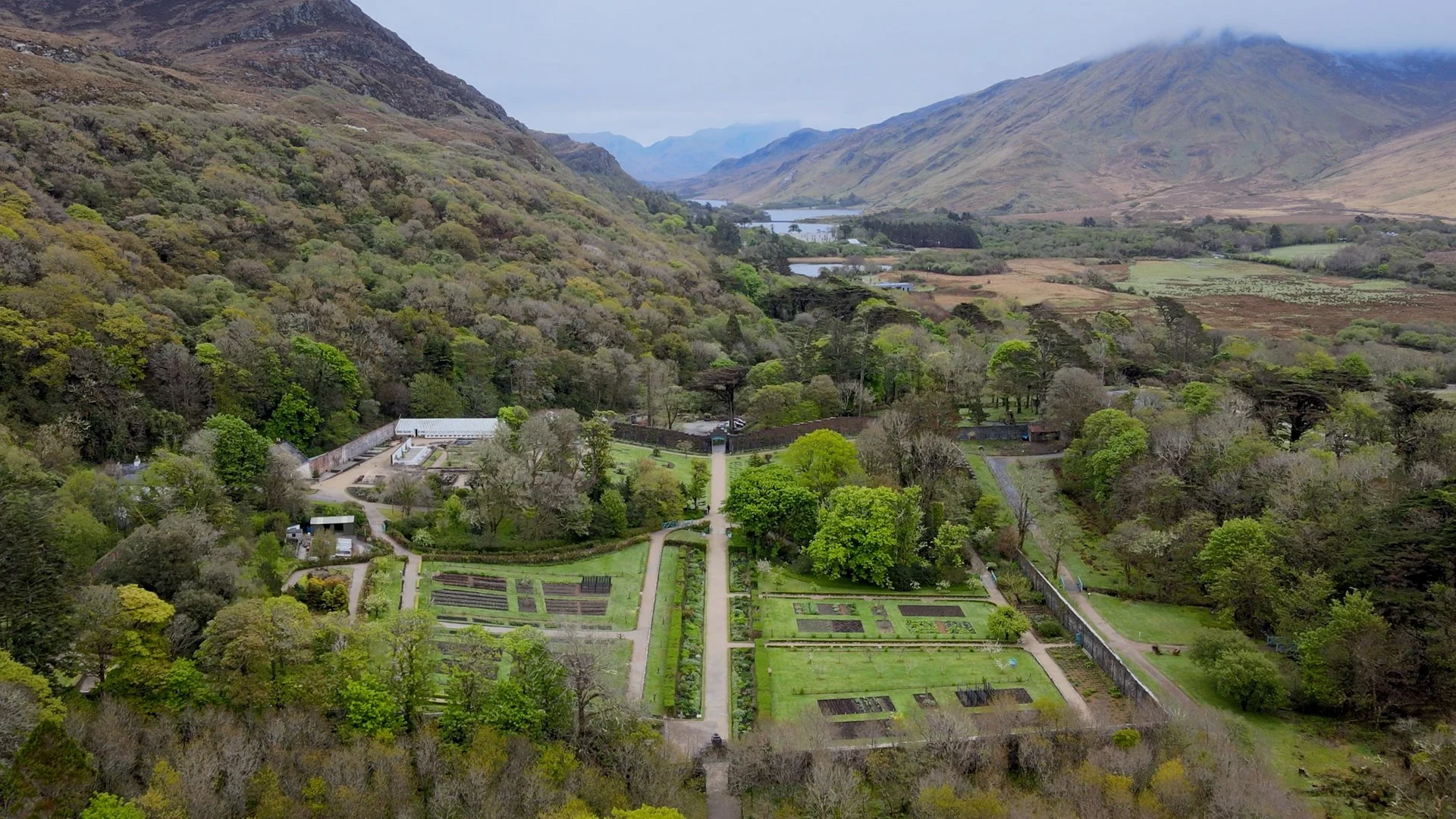 FIELDTRIP: Kylemore Abbey in Ireland