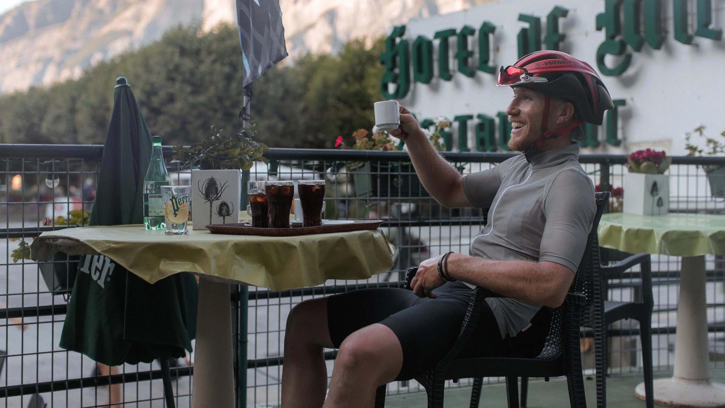 Coffees and cokes - cycling essentials. Photo: Angus Sung©