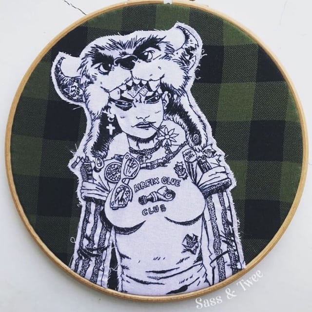 Absolutely blown away by this amazing needlepoint version of one of my TANK GIRL illustrations! What incredible work by @sassandtwee !
#tankgirl #handmade #stitching #comics #comicbook #cosplay #rufusdayglo #sassandtwee