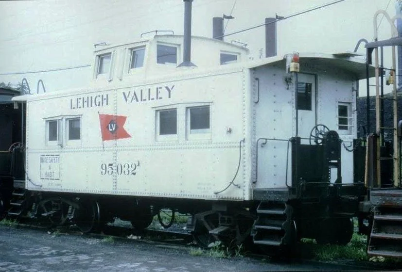 LV 95032 Nolan col.jpg