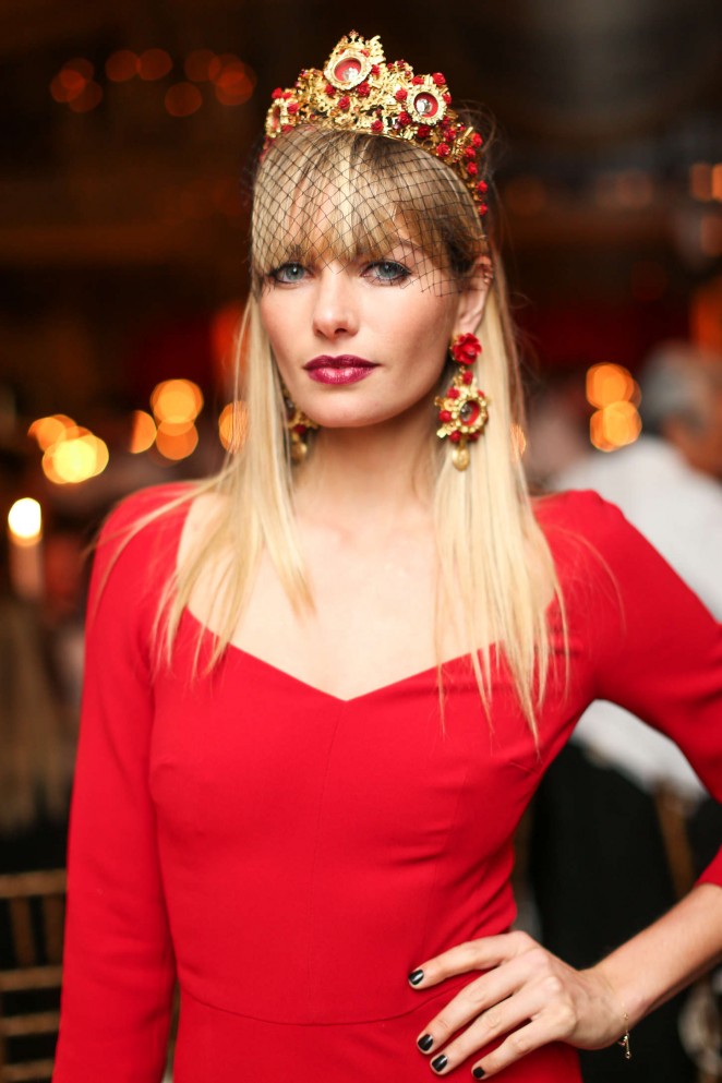 Jessica-Hart_-Save-Venice-Un-Ballo-in-Maschera-Event--02-662x993.jpg