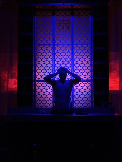 Ruthstage's Cat on a Hot Tin Roof is back, and hotter than ever!