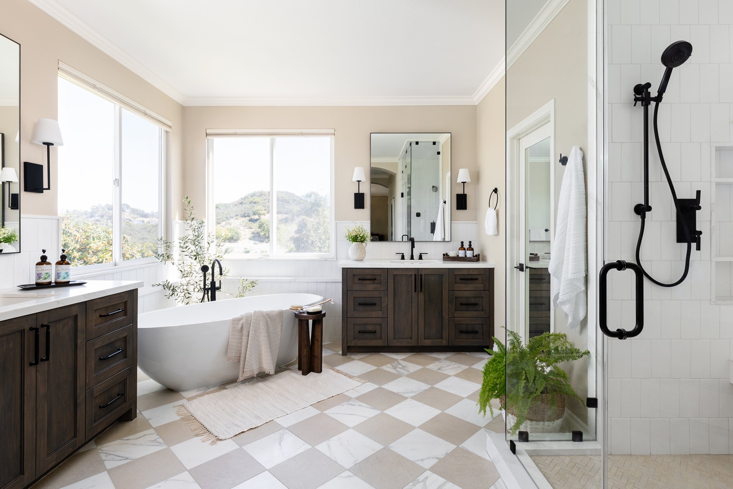 BATH1- Large Bathroom 8.jpg