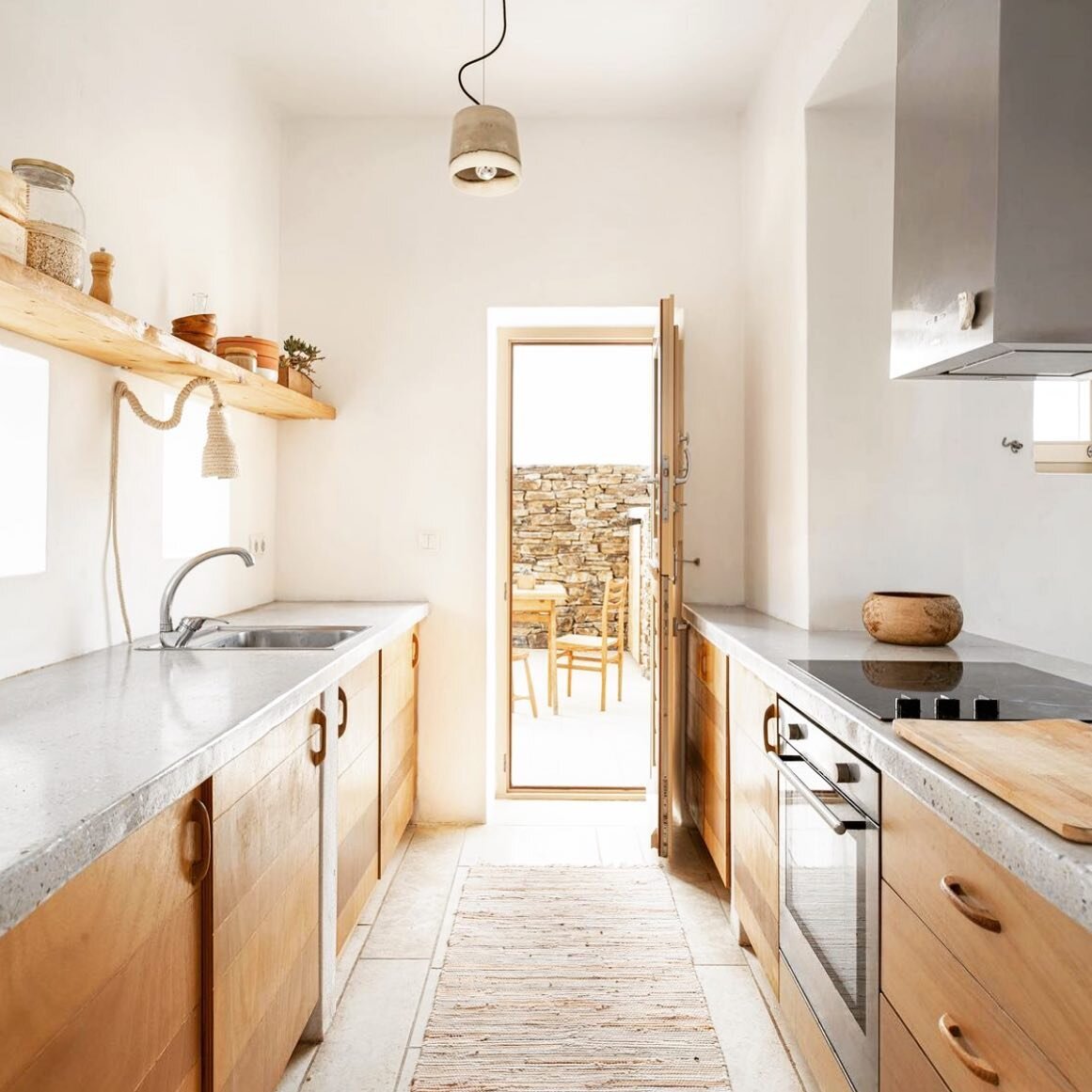 &ldquo;The most indespensible ingredient of all good home cooking: love for those you are cooking for.&rdquo;Sophia Loren  Cooking for others is an act of love indeed and it&rsquo;s more fun in an open living-kitchen space, so your beloved ones can b