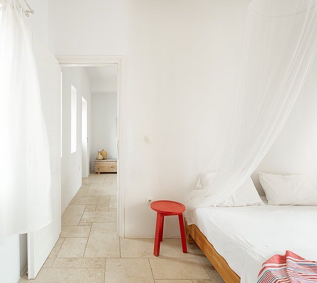 &ldquo;Red is the great clarifier bright and revealing. I can't imagine becoming bored with red it would be like becoming bored with the person you love.&rdquo; Diana Vreeland #red #interiordesign #colorpalette #interiorstyling #interiordecoratingins