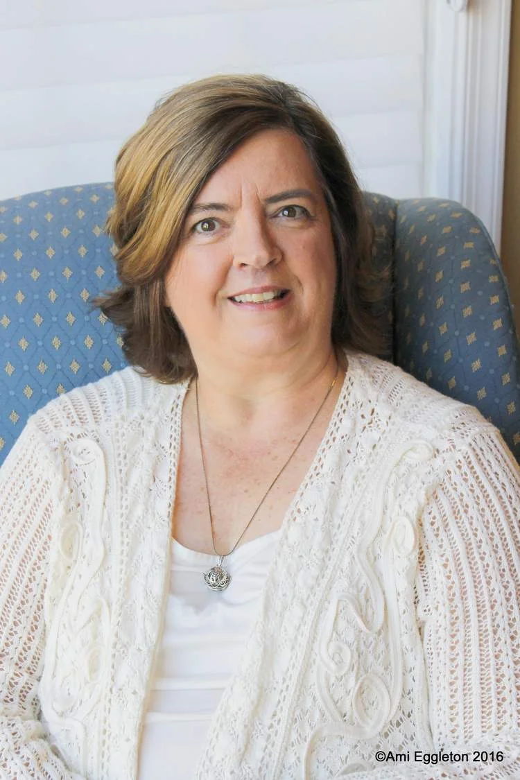 Janine Naus Website Photo.jpeg