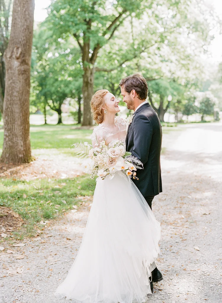 Lauren Galloway | Modern & Romantic Wedding Inspiration In Nashville at Riverwood Mansion