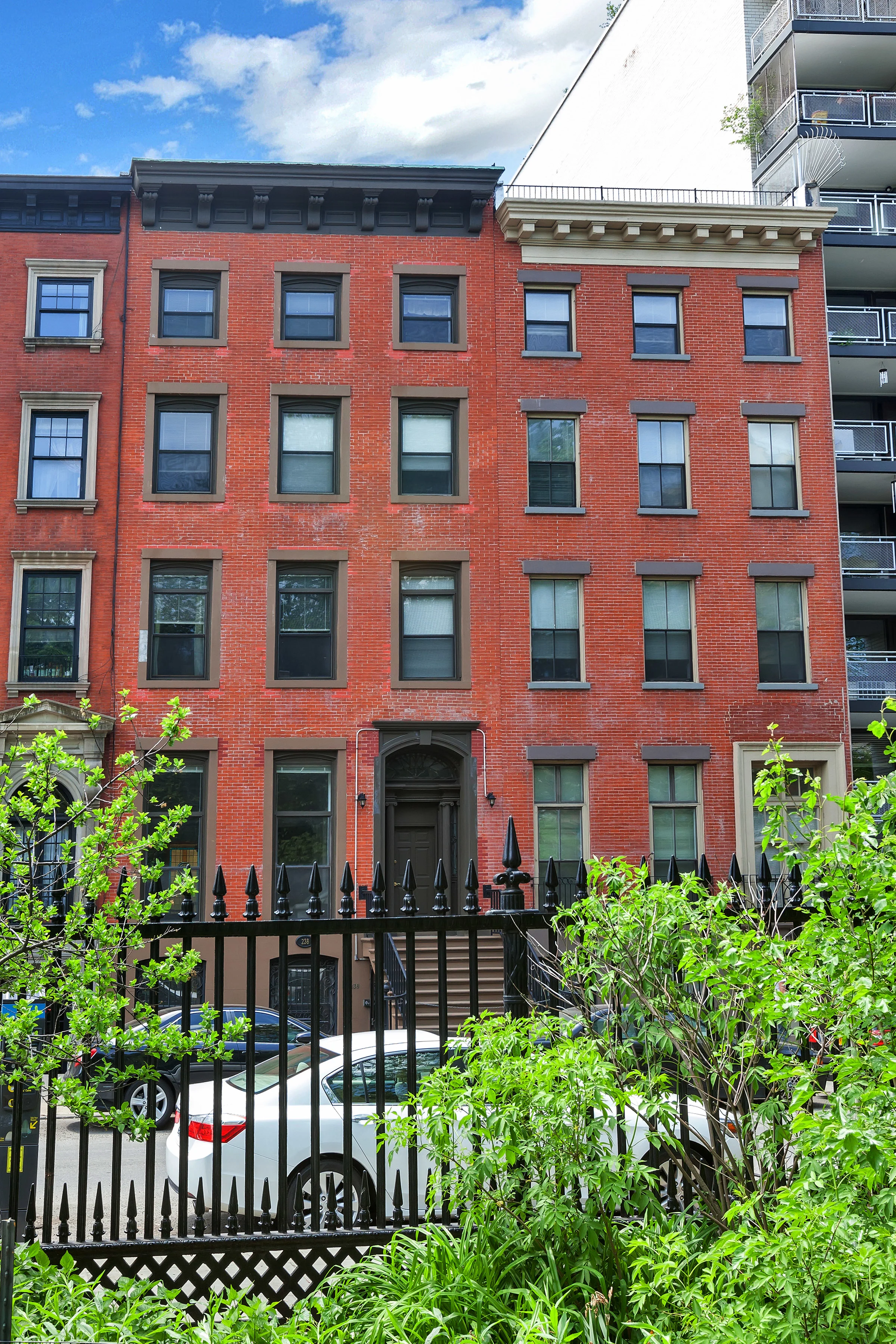 20160519_238e15thst-dh_bldg4.jpg