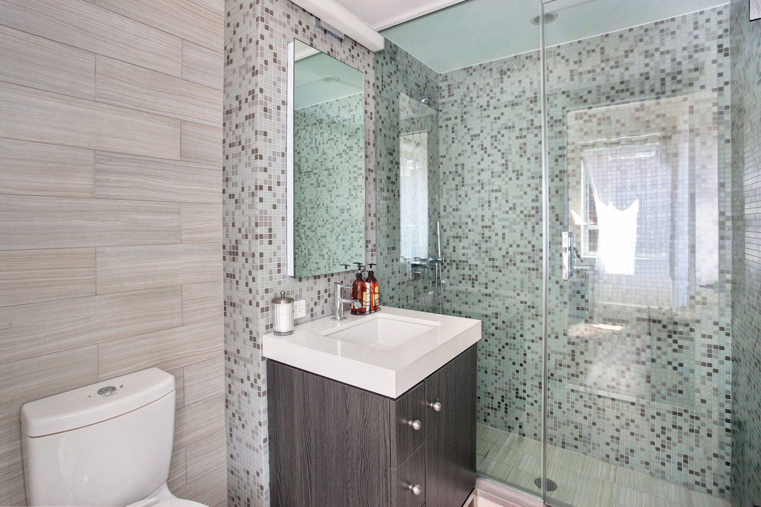 432w52ndst6a-bath.jpg