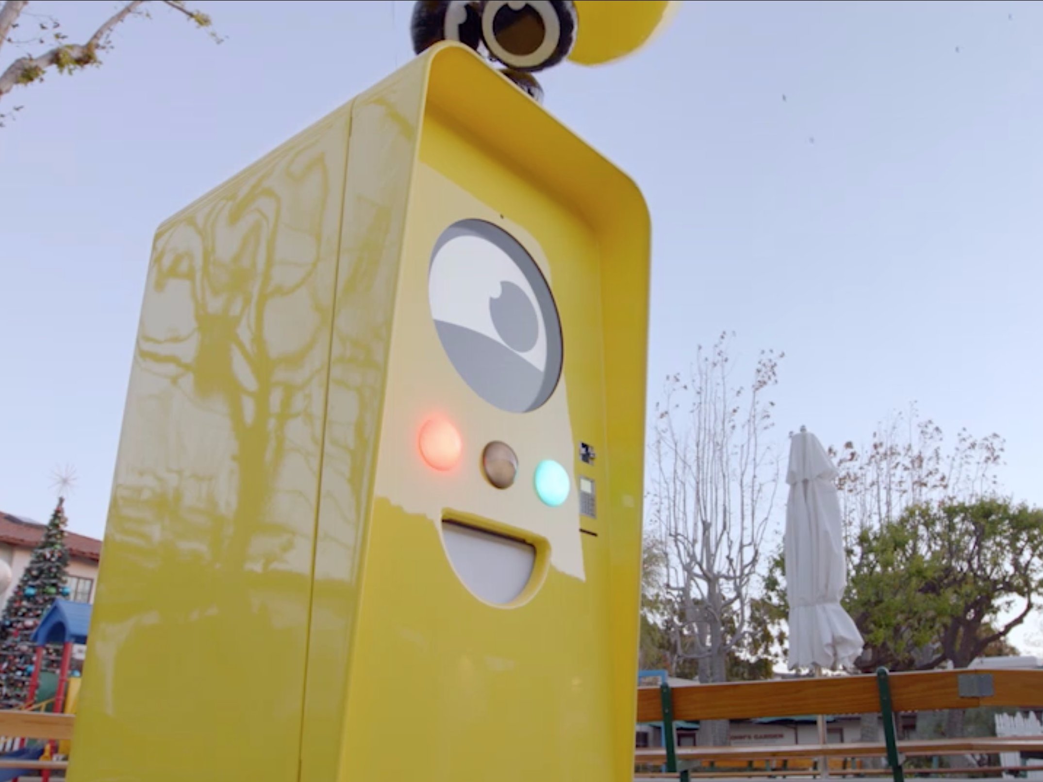 Snapchat's "Snapbot" vending machines are going on hiatus while the company starts selling its Spectacles online.