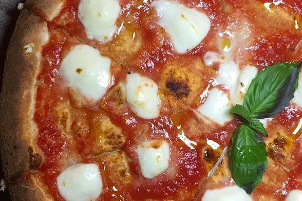 New LIC Pizzeria Serving Up Wood-Fired Pies