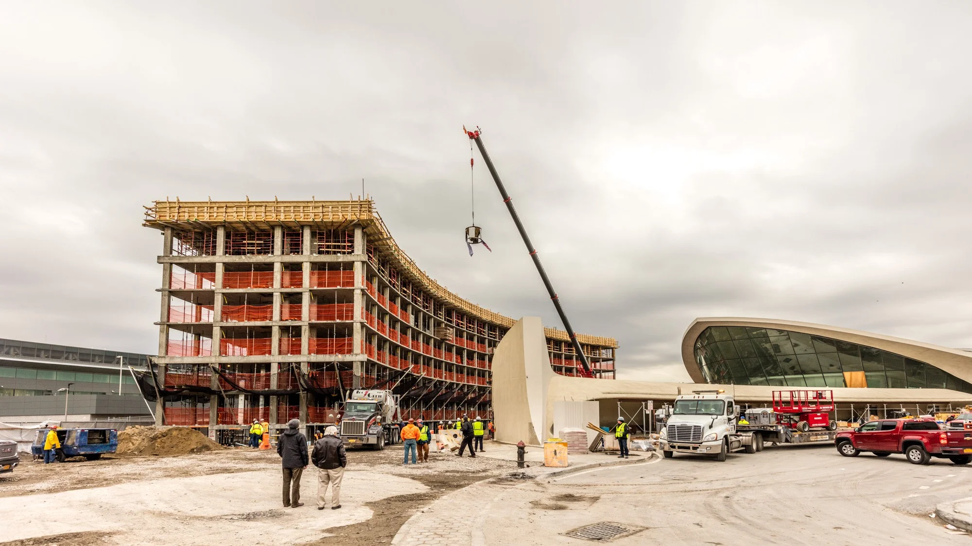 JFK’s TWA Hotel Tops Out, On Track To Open In 2019!