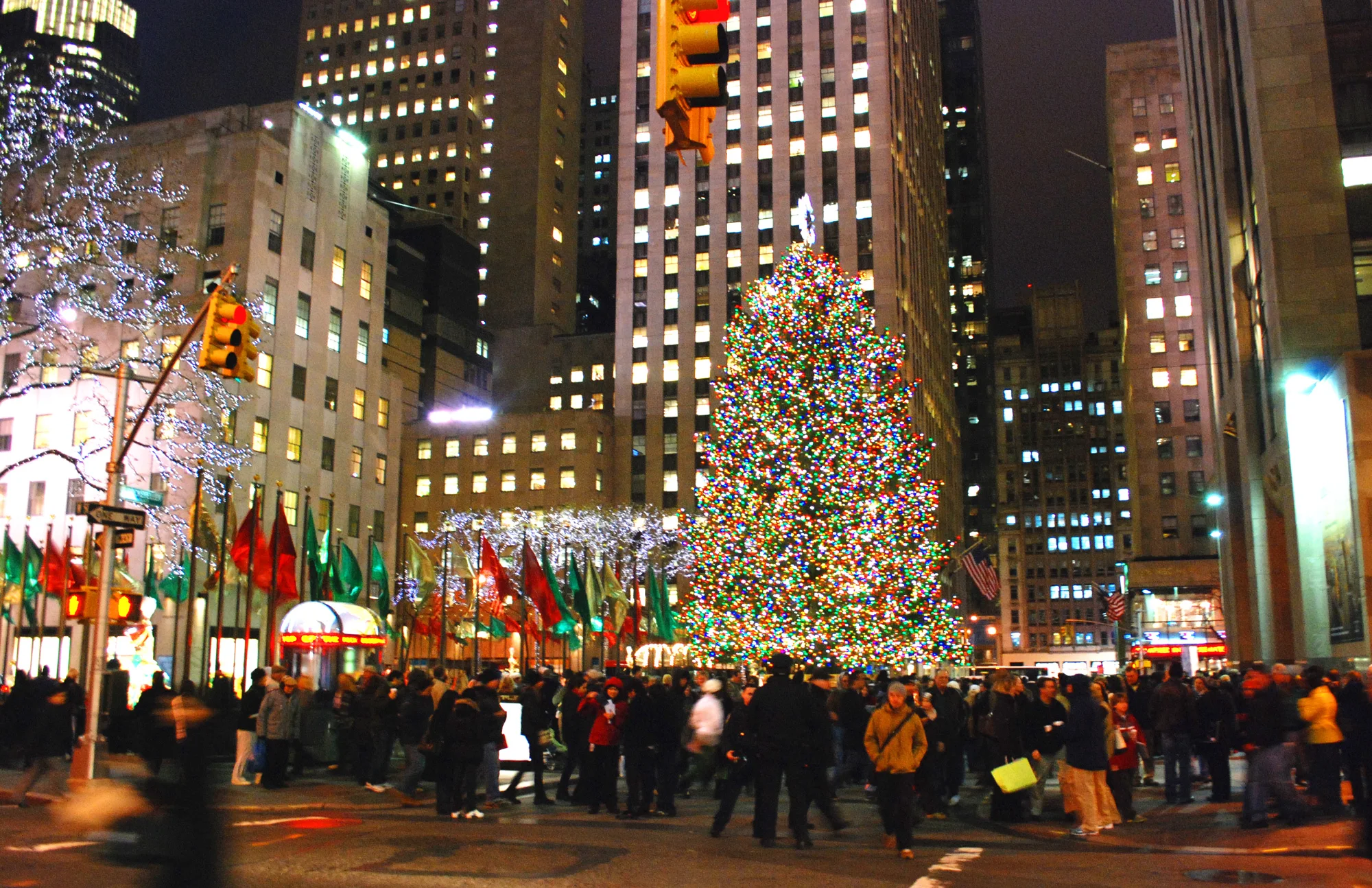 How To Get Around Midtown During Today’s Rockefeller Center Tree Lighting