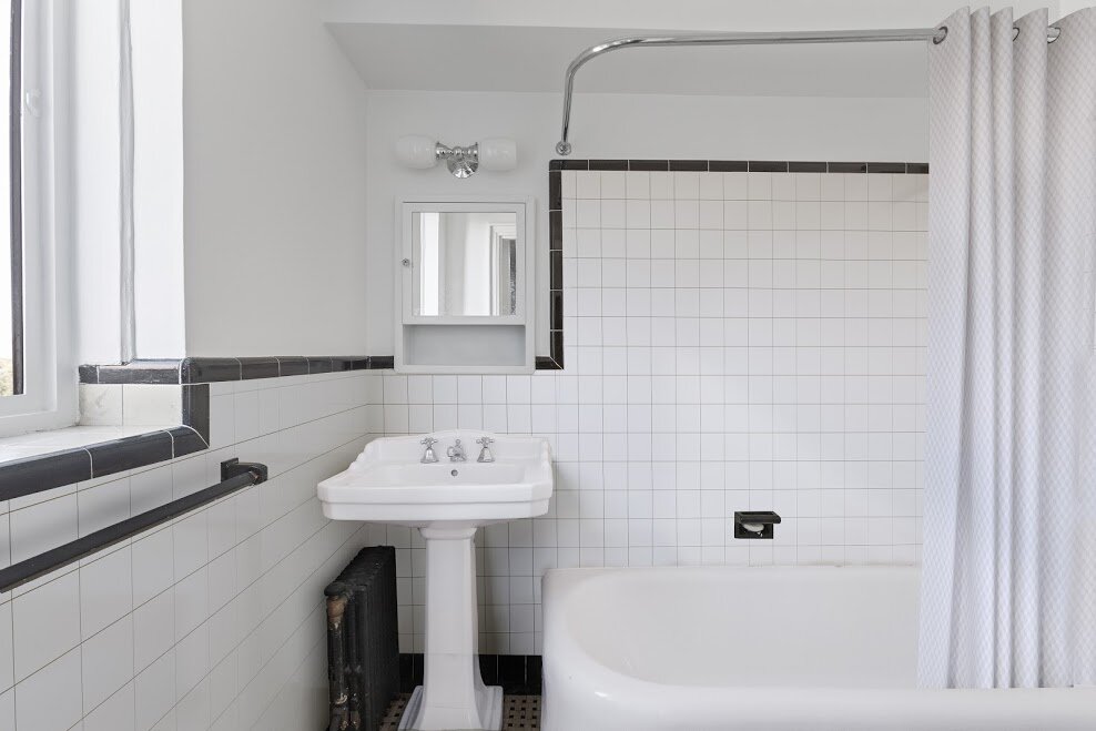 Andrew-7 West 96th St-Second bath-staged-vk-.jpg