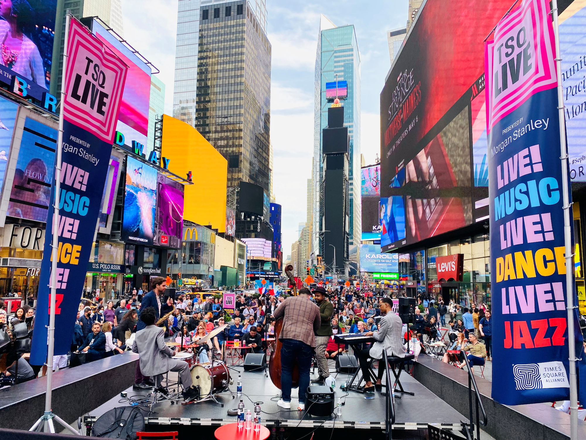 80+ Free Performances In Times Square This Summer