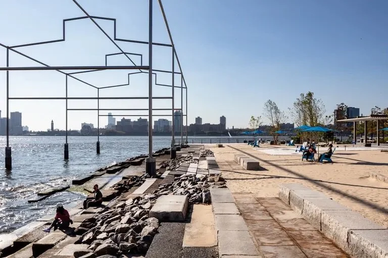 Manhattan’s First Public ‘Beach’ Just Opened at Hudson River Park