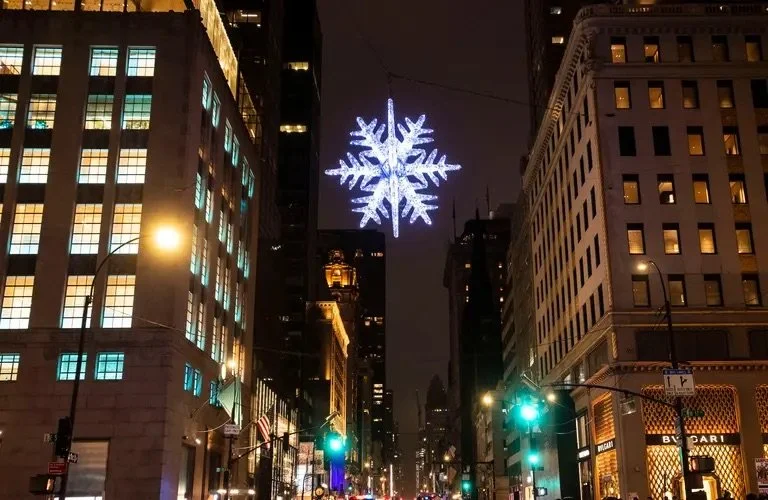 Fifth Avenue’s Sparkling Snowflake Is Brighter Than Ever