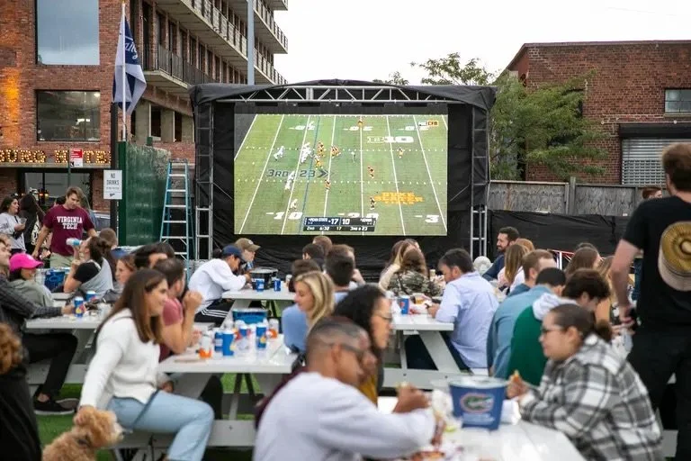 10 Great Spots to Watch the Super Bowl in NYC