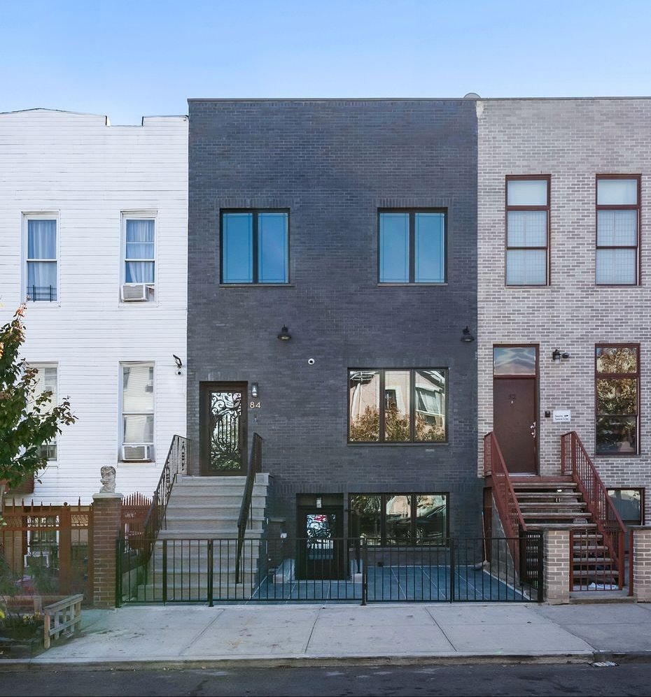 Just listed newly gut-renovated two-family townhouse!
📍84 Himrod Street, Bushwick
💵 $1,999,990
6 Beds | 6 Baths

The layout features a 3BR / 2.5BA owner&rsquo;s duplex over a 2BR / 2BA garden apartment &mdash; perfect for rental income, guests, or 