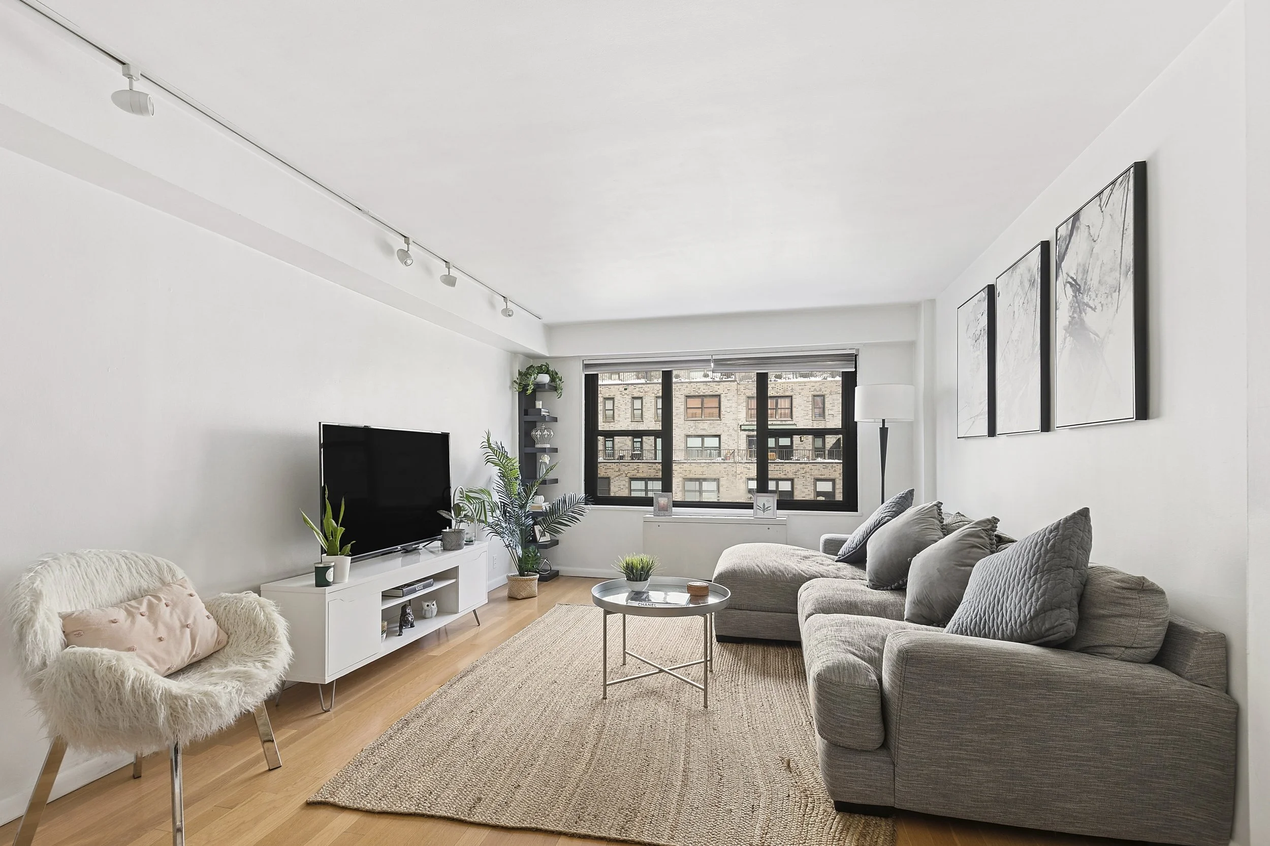 220 East 57th Street, Unit 17G