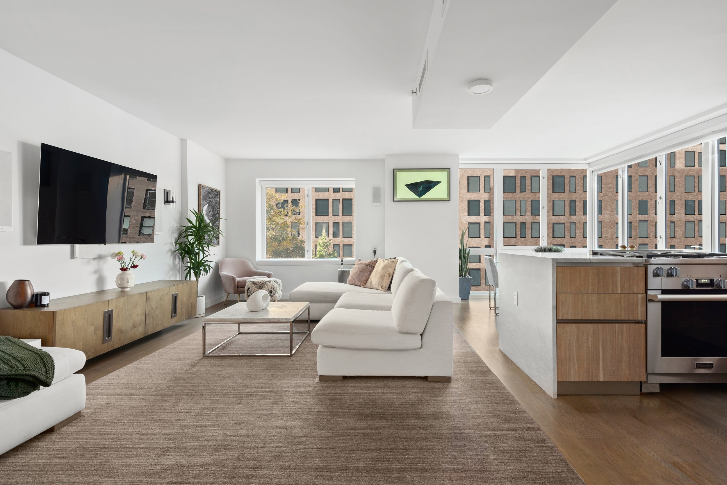 265 E Houston_08_v3.jpg