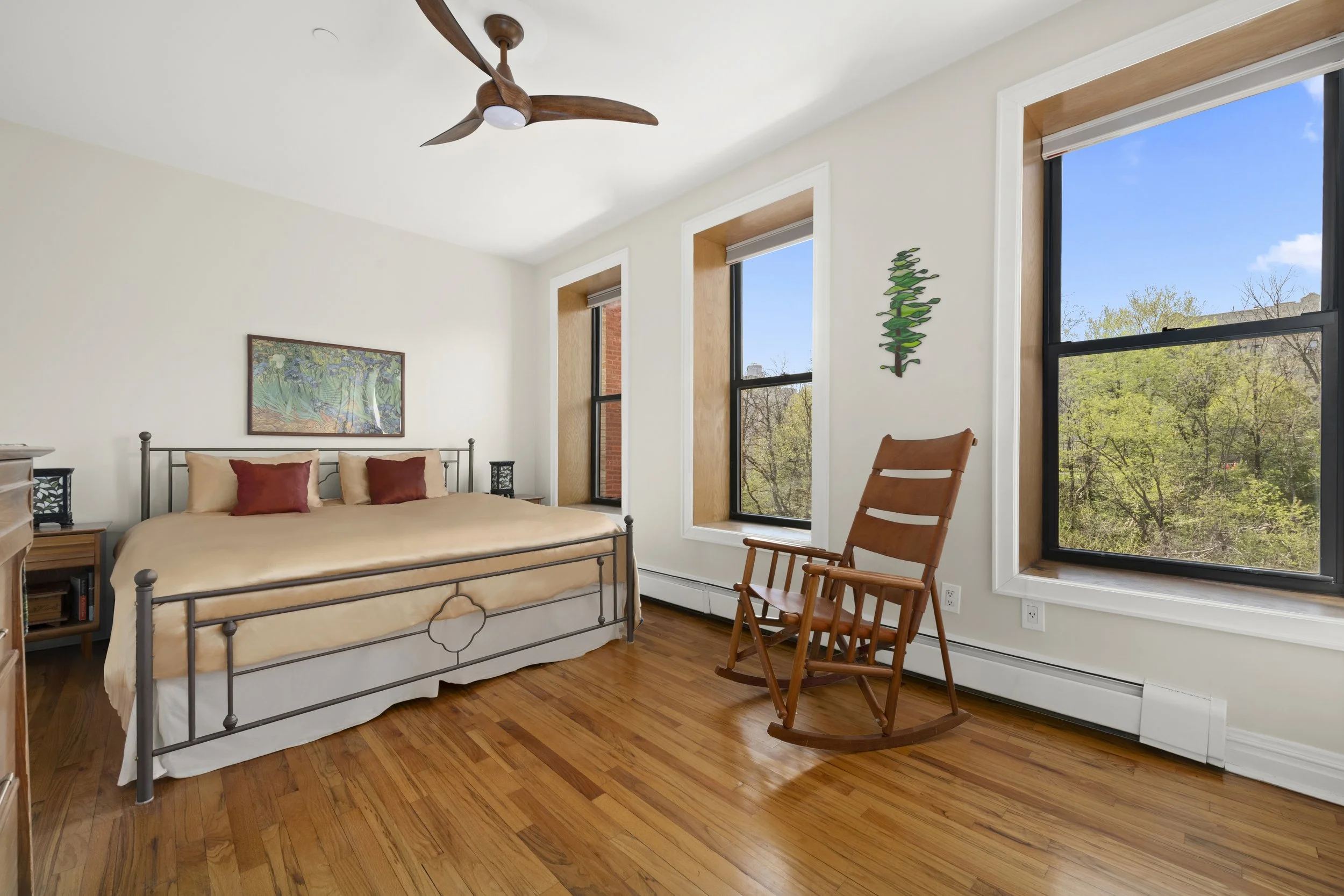 370 St Nicholas_01.jpg