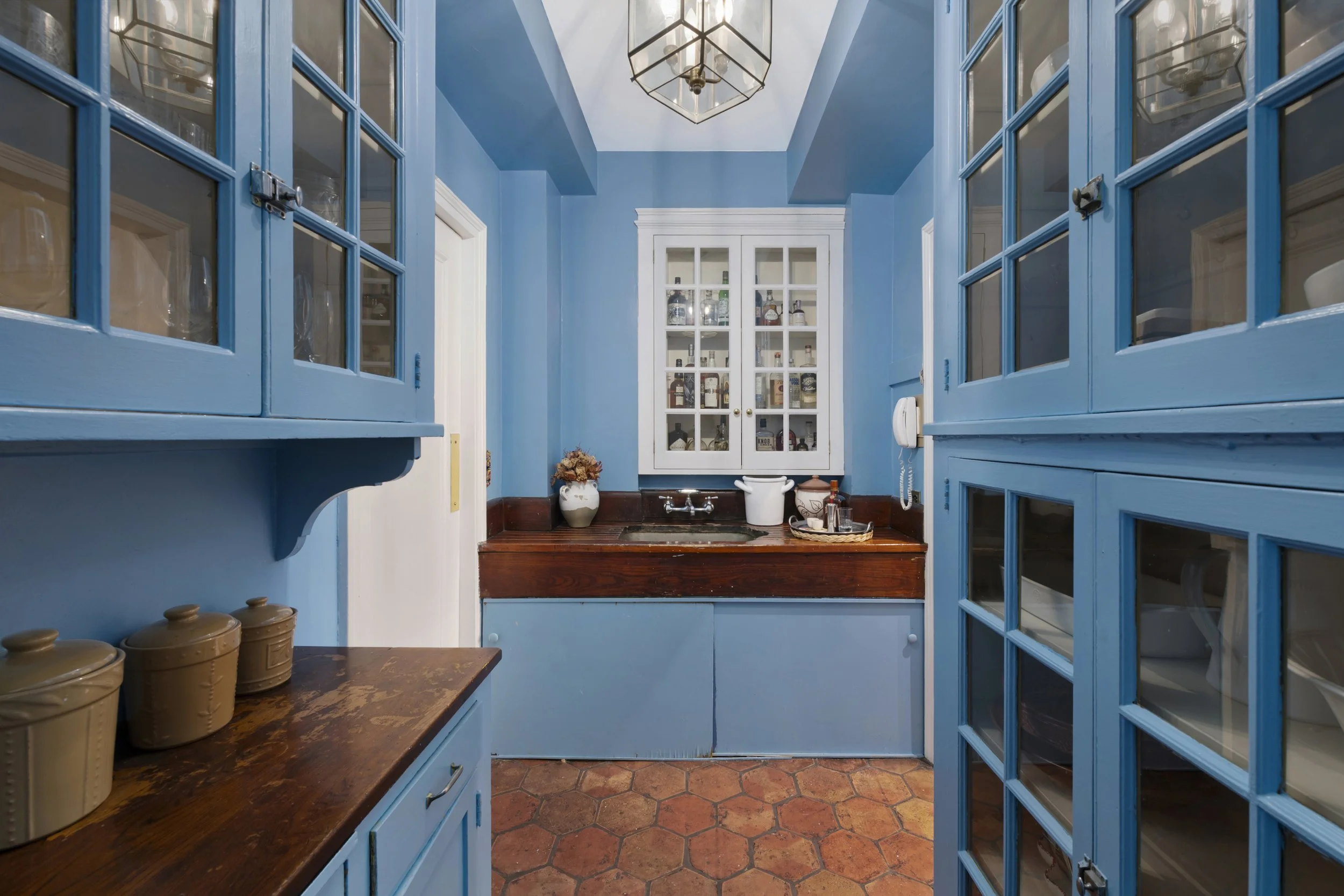 320 East 72_03.jpg