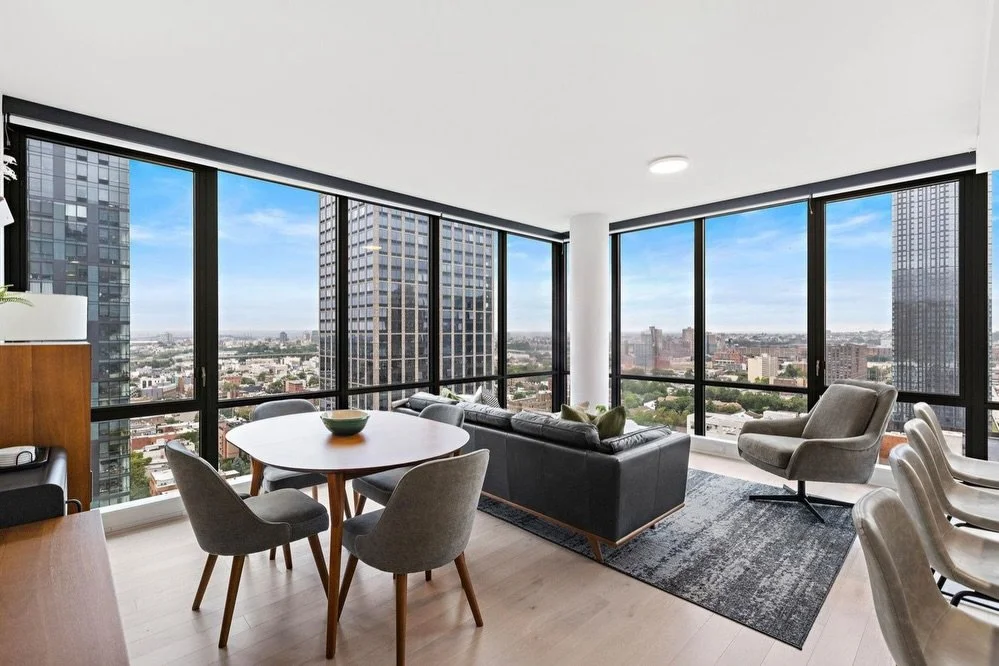 Jersey City luxury, with a sunset view🌇

Residence 2508 at 155 Bay Street is a stunning corner 2-bed, 2-bath with 1,202 SF, deeded EV parking, floor-to-ceiling windows, designer finishes, and resort-style amenities.

✨ Custom Italian kitchen
🏙️ Roo