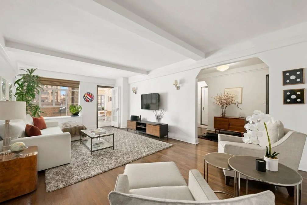 Central Park views, prewar charm and a seriously beautiful renovation😍 Residence 5L at The Ardsley &ndash; a coveted Emery Roth&ndash;designed cooperative directly across from Central Park.

2 beds | 2 baths | $1,800,000

- South + west exposures
- 