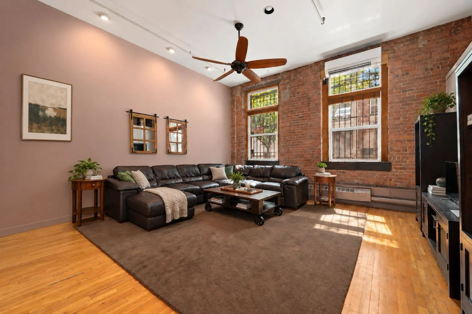 A spacious duplex loft on a quiet Upper East Side block!

📍407 East 91st Street, Unit 1H
💵 $995,000
2 Beds | 2 Baths

-Approx. 12-foot ceilings, exposed brick and hardwood floors
-Oversized windows and a large living and dining area
-Separate kitch