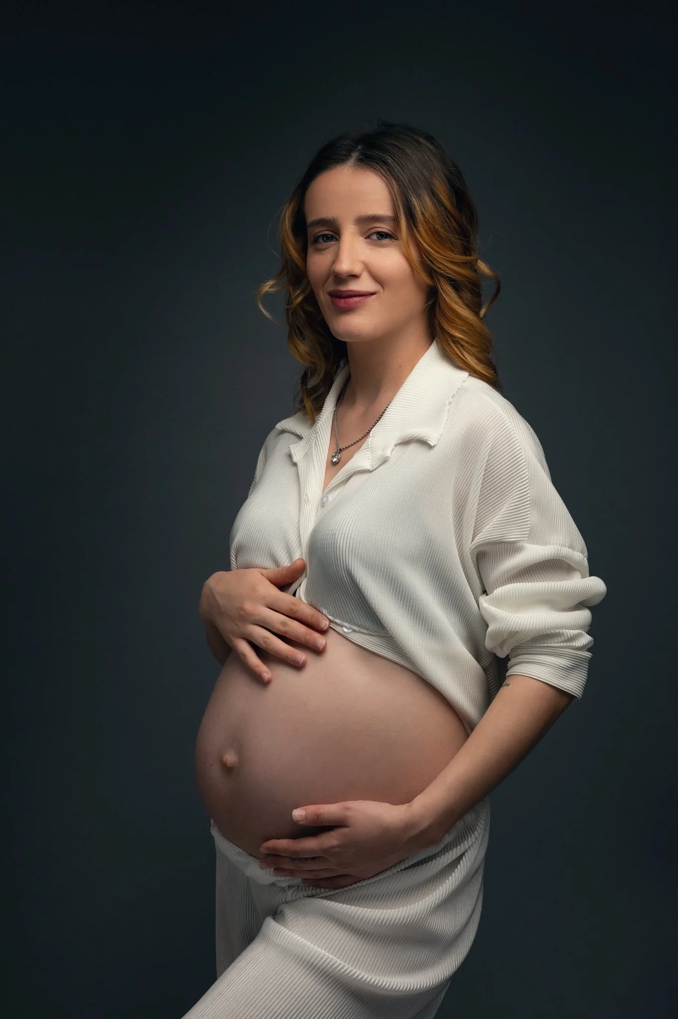 Pregnand shoot-185-Edit-Exposure.jpg