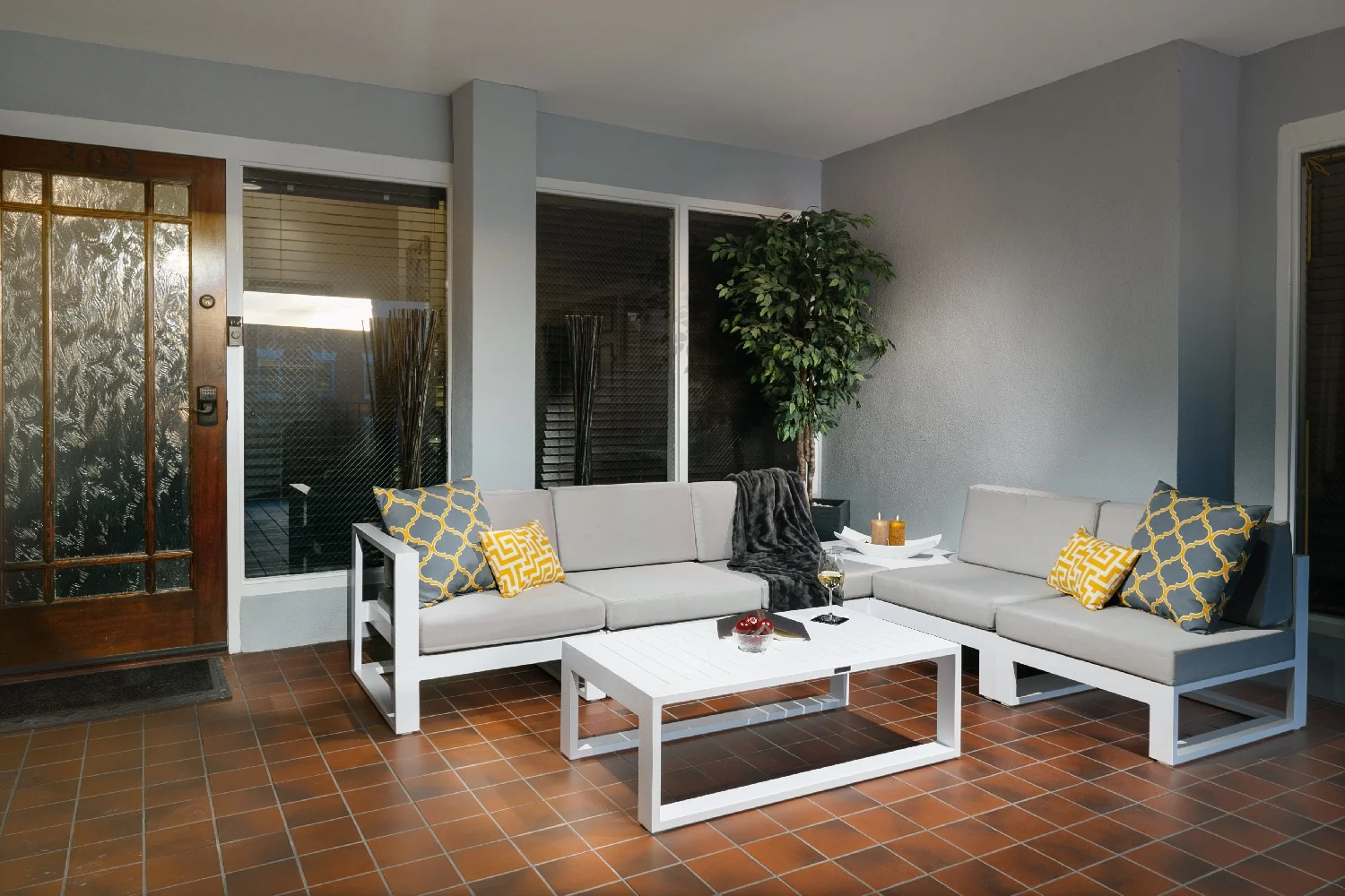 patio1.jpg