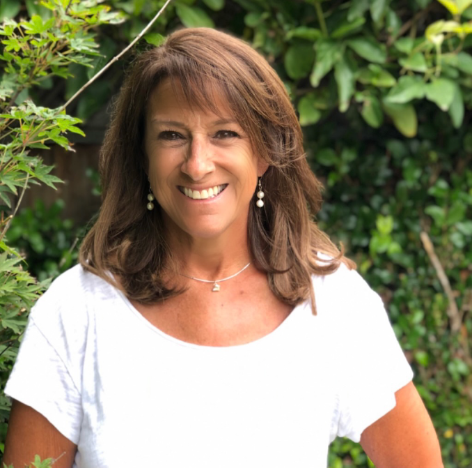 Peterson Headshot_FINAL.png