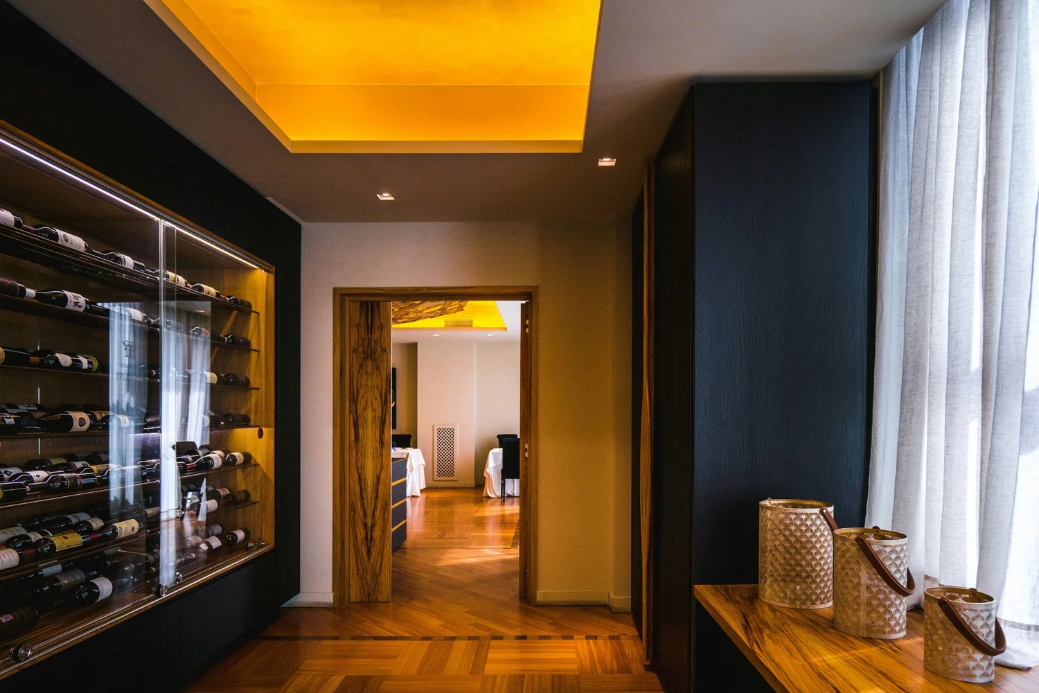 Wine Glass Room: Create a Stylish and Functional Wine Space — Michael ...