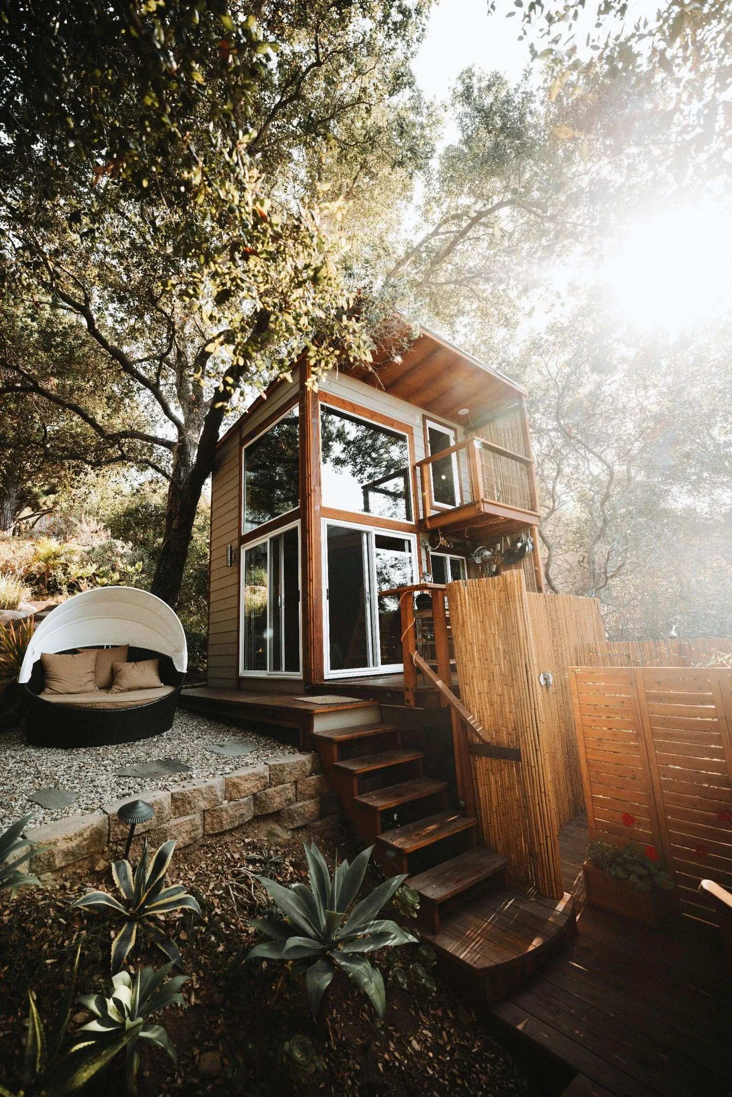 Small Desgin The Art of Small Space Living: Innovative Design for Compact Homes ...
