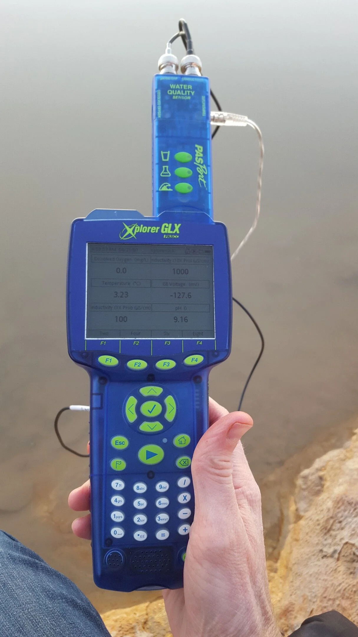 Field trip with GRHS students to collect data at the Crystal Geyser
